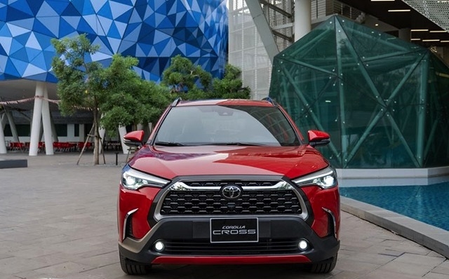 Chi tiết Toyota Corolla Cross 1.8V với giá bán 820 triệu